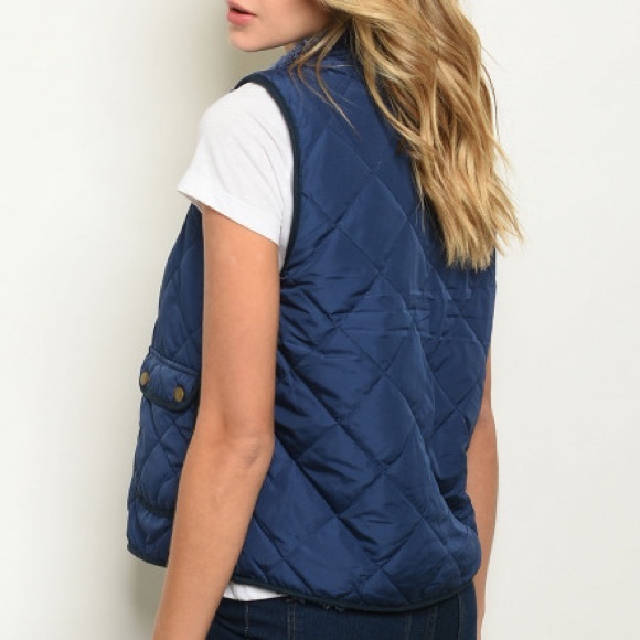 ♦️Navy Quilted Fleece Vest with Pockets - Picture 3 of 6